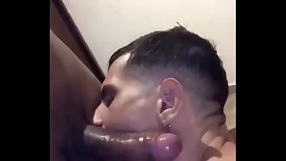 Putaria gostosa com meus dois amigos negões dotados do bairro